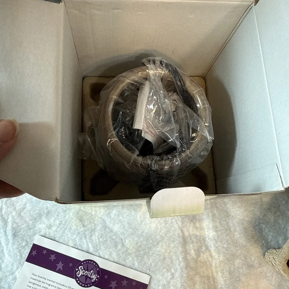 NEW Scentsy QUILL Wax Warmer Mid Size Brown 2010‎ RETIRED MSW-QUIL